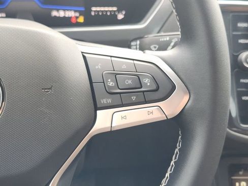 Used 2022 Volkswagen Tiguan SE FWD image 28