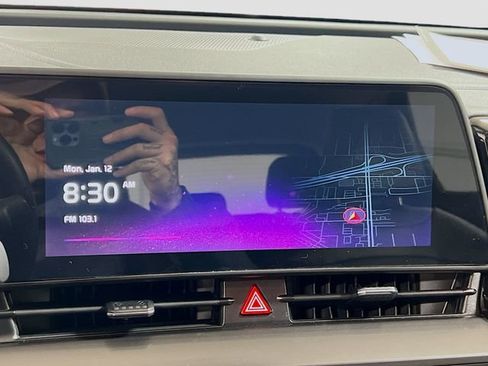 Certified 2025 Kia Sportage EX image 15