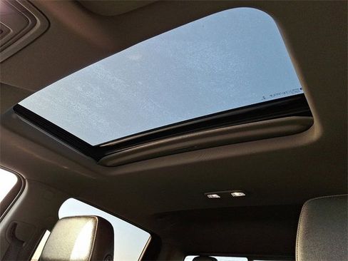 Used 2019 Chevrolet Silverado 1500 LTZ w/ LTZ Premium Package image 17