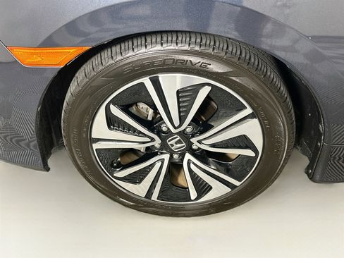 Used 2018 Honda Civic EX-T image 11