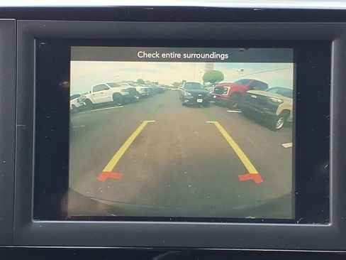 Used 2020 Chrysler Voyager Lxi FWD image 9