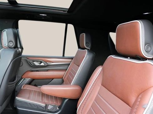 Used 2023 GMC Yukon Denali Ultimate image 17