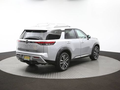 Used 2023 Nissan Pathfinder Platinum AWD/4WD image 38