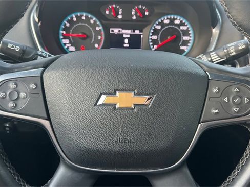 Used 2023 Chevrolet Traverse LT image 32