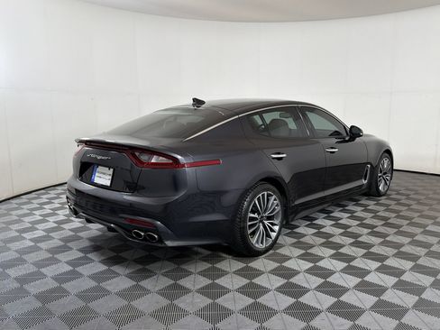 Used 2019 Kia Stinger RWD image 10