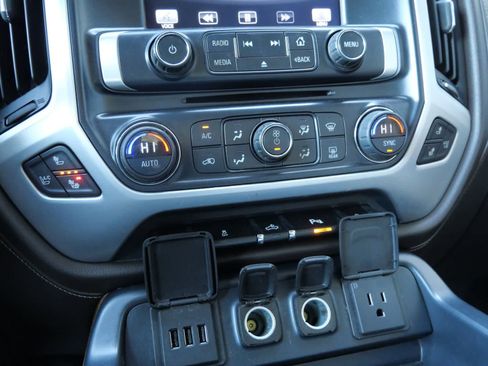 Used 2014 GMC Sierra 1500 SLT w/ SLT Crew Cab Value Package image 18