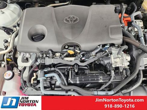 Used 2025 Toyota Camry SE w/ Multimedia Upgrade Package image 33