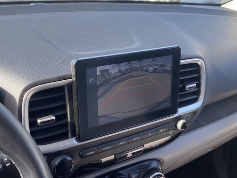 Used 2024 Hyundai Venue SEL FWD image 10