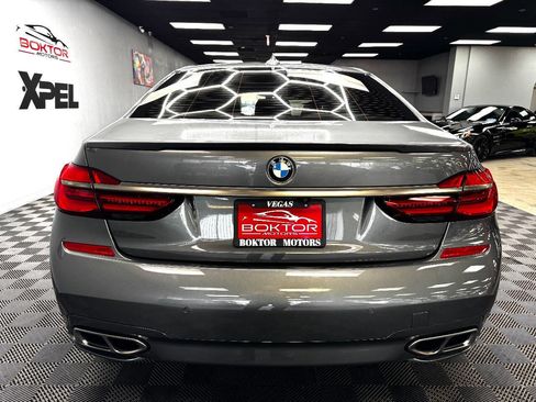 Used 2016 BMW 750i image 10