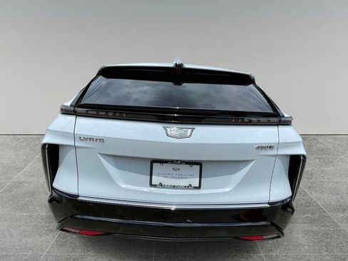 New 2026 Cadillac Lyriq Luxury RWD image 4