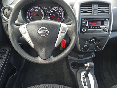 Used 2017 Nissan Versa SV image 14