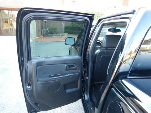 Used 2010 Chevrolet Colorado LT AWD/4WD image 17