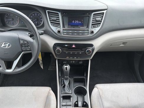 Used 2016 Hyundai Tucson SE w/ Option Group 12 FWD image 6