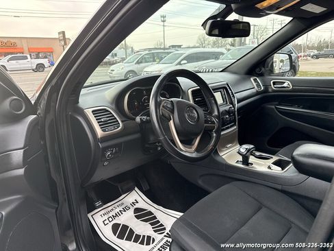 Used 2015 Jeep Grand Cherokee Laredo w/ Quick Order Package 23E image 19