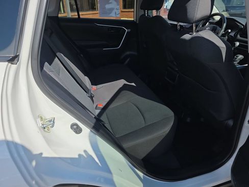 Used 2019 Toyota RAV4 LE w/ All Weather Liner Package AWD/4WD image 32