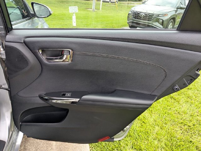 Used 2015 Toyota Avalon XLE Touring FWD image 38