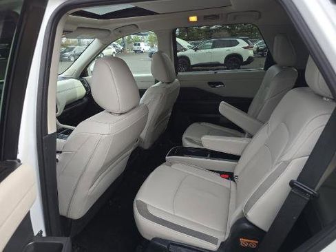 Certified 2024 Nissan Pathfinder SL w/ SL Premium Package image 10