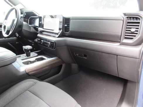 Used 2024 Chevrolet Silverado 1500 RST w/ Convenience Package II AWD/4WD image 11
