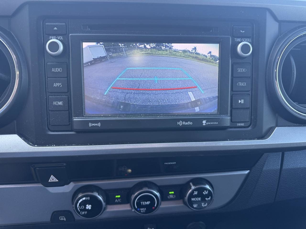 Used 2016 Toyota Tacoma SR5 RWD image 14