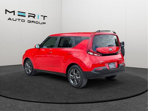 Used 2021 Kia Soul S FWD image 7