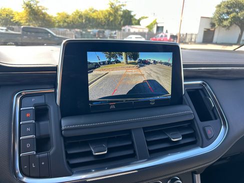 Used 2023 GMC Yukon SLT image 15