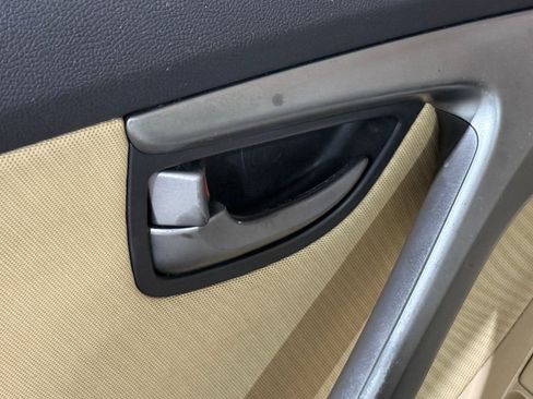 Used 2012 Hyundai Elantra GLS w/ Preferred Pkg 3 image 13