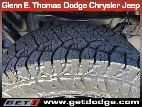 Certified 2022 Jeep Gladiator Willys image 37