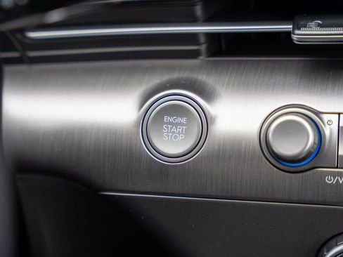 New 2026 Hyundai Kona SE image 24