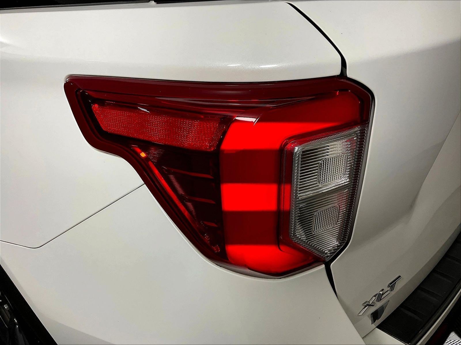 Used 2024 Ford Explorer XLT w/ Equipment Group 202A AWD/4WD image 23