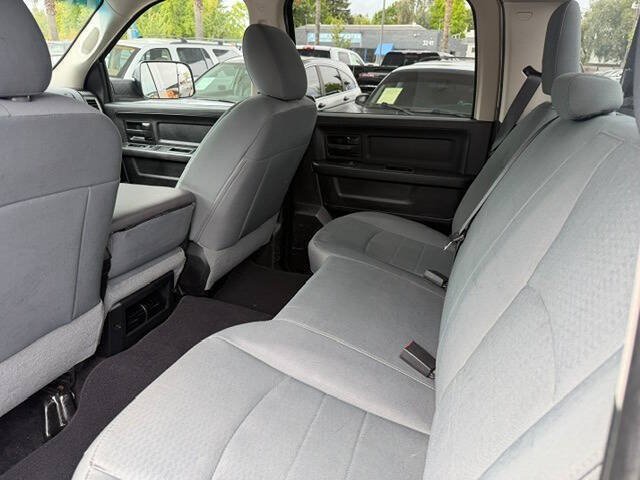 Used 2015 RAM 2500 Tradesman w/ Chrome Appearance Group AWD/4WD image 23