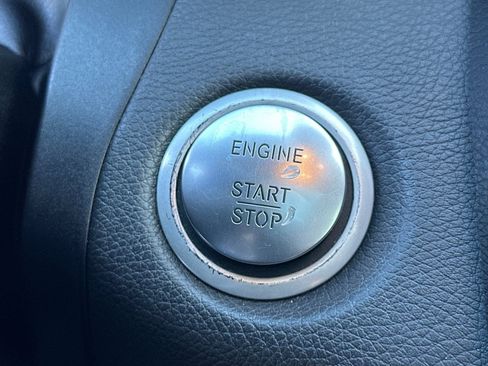 Used 2016 Mercedes-Benz C 300 4MATIC Sedan image 26