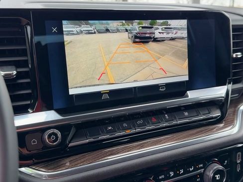 Used 2025 Chevrolet Silverado 1500 LT image 30