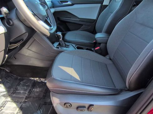 Used 2022 Volkswagen Taos SE w/ IQ.Drive SE Package image 17