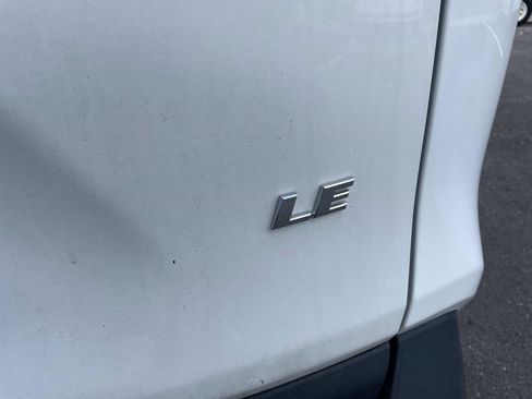 Used 2024 Toyota RAV4 LE AWD/4WD image 10
