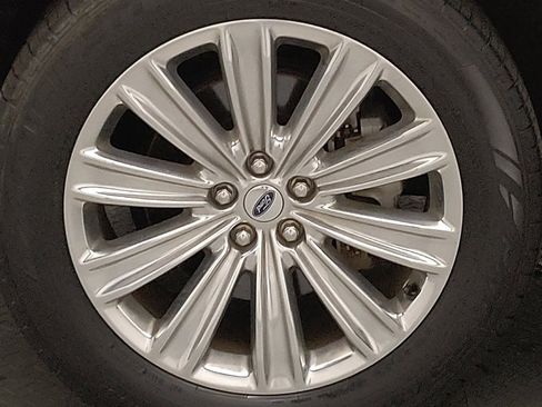 Used 2021 Ford Explorer Limited w/ Equipment Group 301A RWD image 31