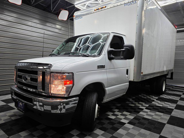Used 2023 Ford E-450 and Econoline 450 Super Duty w/ Power Windows & Locks Group RWD image 33