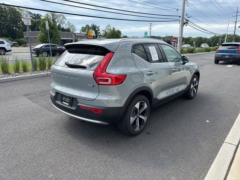 Certified 2025 Volvo XC40 B5 Plus AWD/4WD image 5