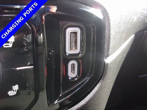 Used 2024 GMC Sierra 1500 Elevation image 9