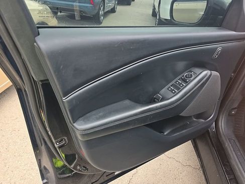 Used 2023 Ford Mustang Mach-E Select image 9