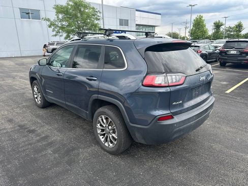 Used 2020 Jeep Cherokee Latitude Plus w/ Cold Weather Group AWD/4WD image 4