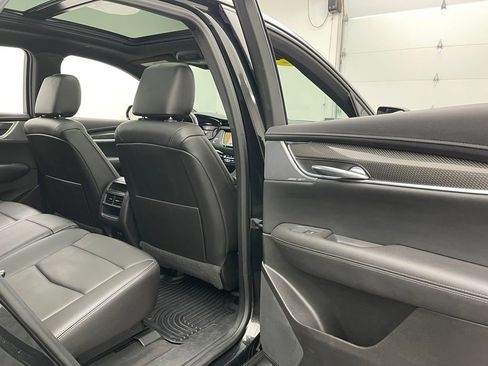 Used 2022 Cadillac XT5 Sportv AWD/4WD image 36