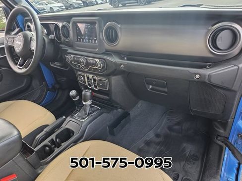 Used 2023 Jeep Gladiator Sport AWD/4WD image 18