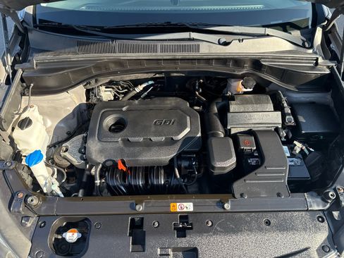 Used 2018 Hyundai Santa Fe Sport image 16