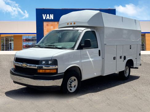 New 2024 Chevrolet Express 3500 w/ Power Convenience Package image 26