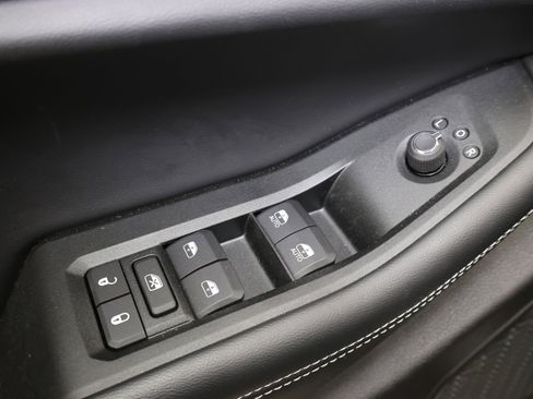 Used 2025 Jeep Grand Cherokee Limited w/ Luxury Tech Group II image 50