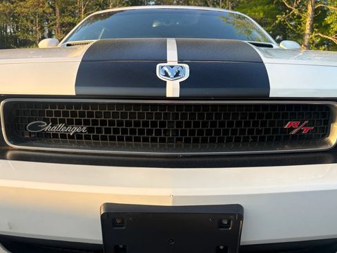 Used 2010 Dodge Challenger R/T image 8