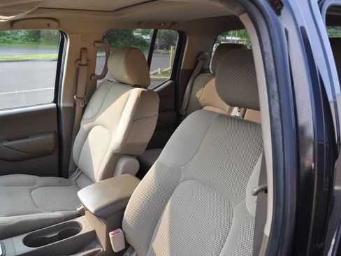 Used 2005 Nissan Frontier SE w/ (P01) Power Pkg image 17