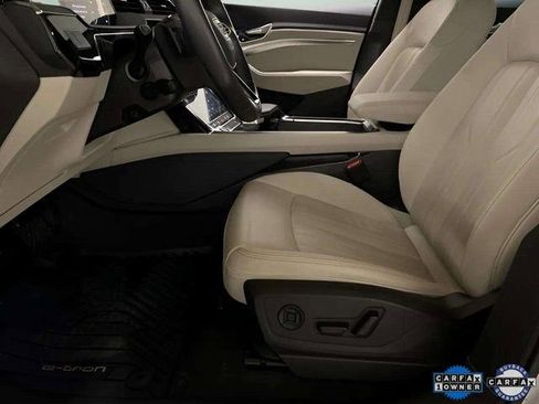 Used 2024 Audi Q8 e-tron Premium image 59