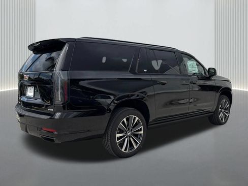 New 2026 Cadillac Escalade ESV Sport AWD/4WD image 5