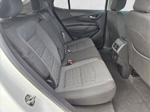 Used 2024 Chevrolet Equinox LT FWD image 19